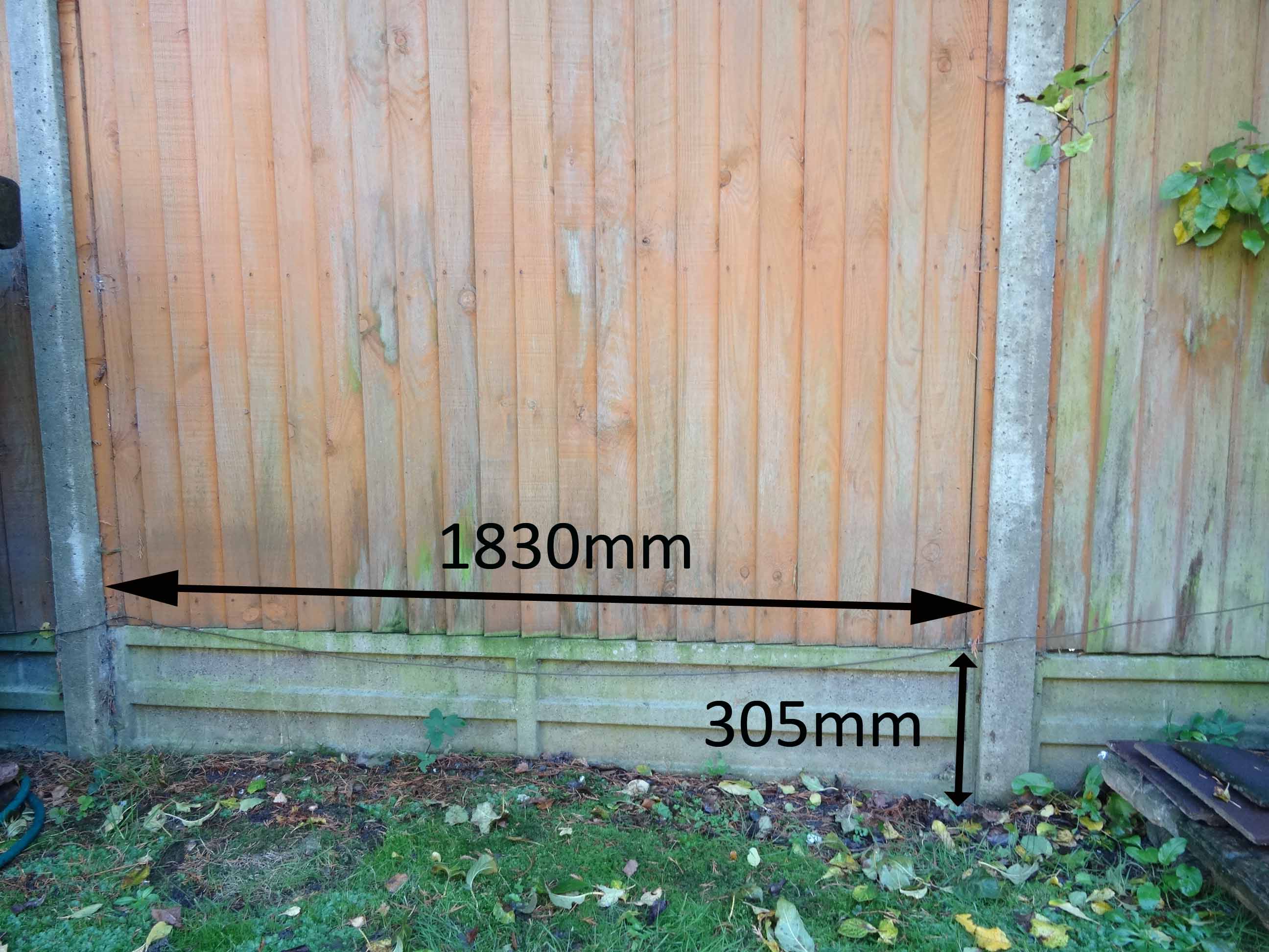 Hedgehog-proof larch lap fencing (with dimensions for our product)